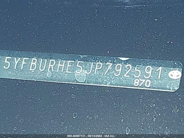Toyota COROLLA LE 2018 5YFBURHE5JP792591 Image 9
