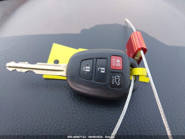 Toyota Rav4 Xle 2016 2T3WFREV8GW264865 Image 11