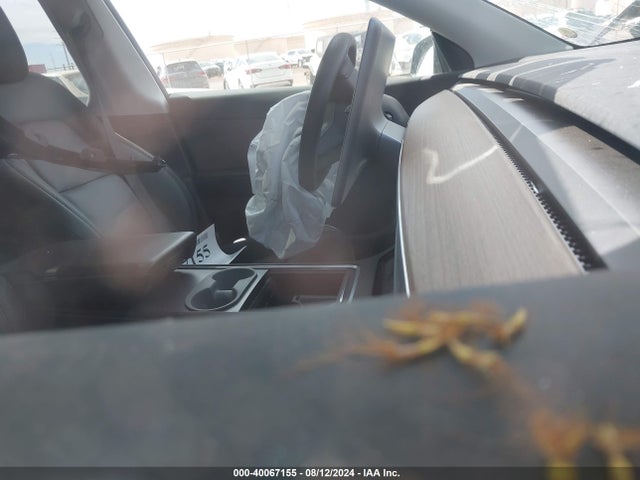 2022 TESLA MODEL Y 7SAYGDEF8NF327714 Photo 4
