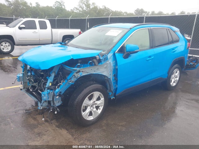 Toyota Rav4 Xle 2021 JTMW1RFV7MD061326 Image 2