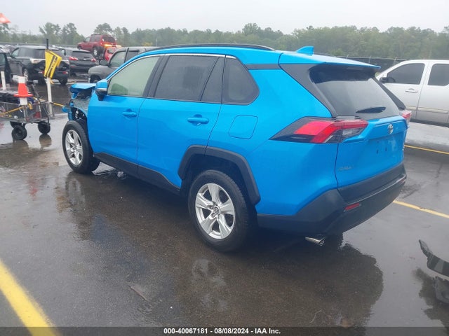 Toyota Rav4 Xle 2021 JTMW1RFV7MD061326 Image 3
