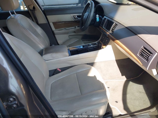2009 JAGUAR XF SAJWA07C191R01068 Photo 4
