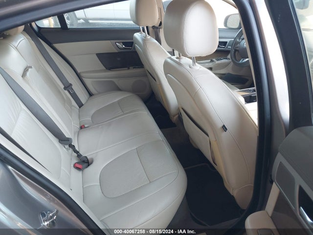 2009 JAGUAR XF SAJWA07C191R01068 Photo 7