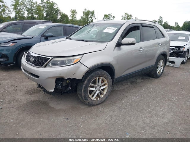 KIA Sorento Lx V6 2014 5XYKT4A77EG449759 Image 2