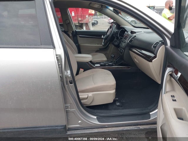 KIA Sorento Lx V6 2014 5XYKT4A77EG449759 Image 5
