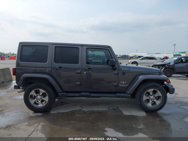 1C4BJWEG9HL680487 Jeep Wrangler Unlimited Sahara 4x4