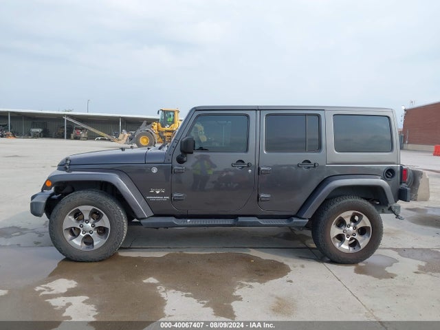 1C4BJWEG9HL680487 Jeep Wrangler Unlimited Sahara 4x4