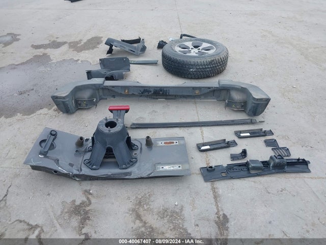 1C4BJWEG9HL680487 Jeep Wrangler Unlimited Sahara 4x4