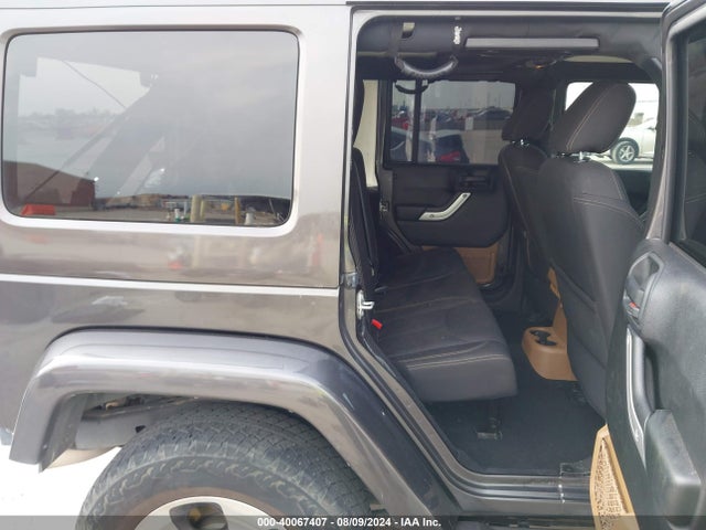 1C4BJWEG9HL680487 Jeep Wrangler Unlimited Sahara 4x4