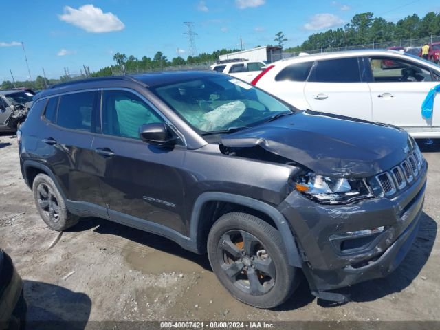3C4NJCBB3JT488867 Jeep Compass Latitude Fwd