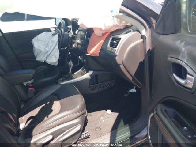 3C4NJCBB3JT488867 Jeep Compass Latitude Fwd