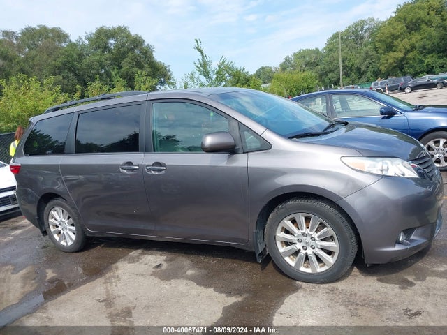 Toyota Sienna Xle 7 Passenger 2015 5TDDK3DC2FS096902 Image 14