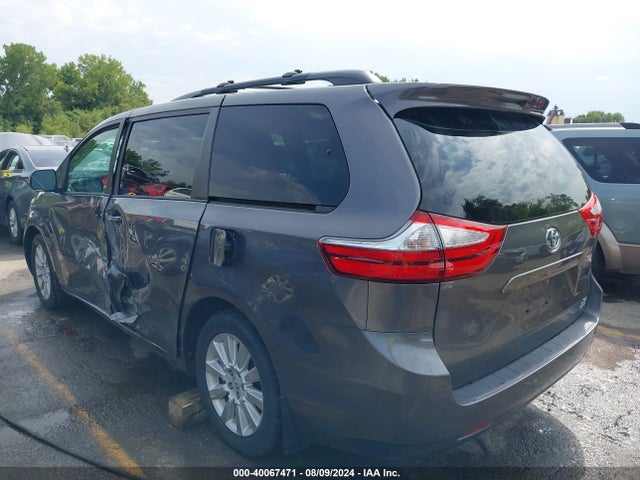 Toyota Sienna Xle 7 Passenger 2015 5TDDK3DC2FS096902 Image 3