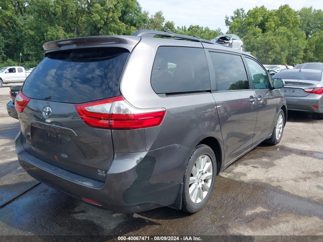 Toyota Sienna Xle 7 Passenger 2015 5TDDK3DC2FS096902 Image 4