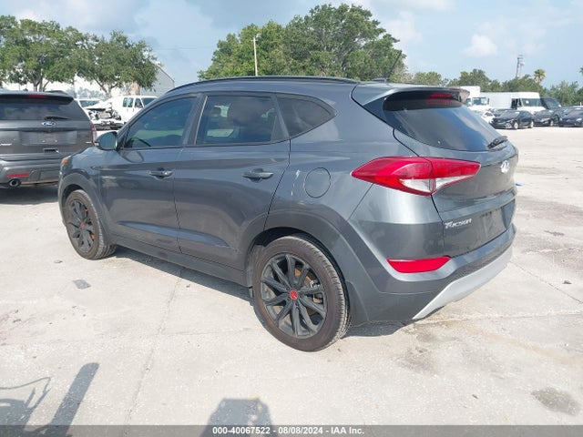 Hyundai Tucson Night 2017 KM8J33A29HU482075 Image 3