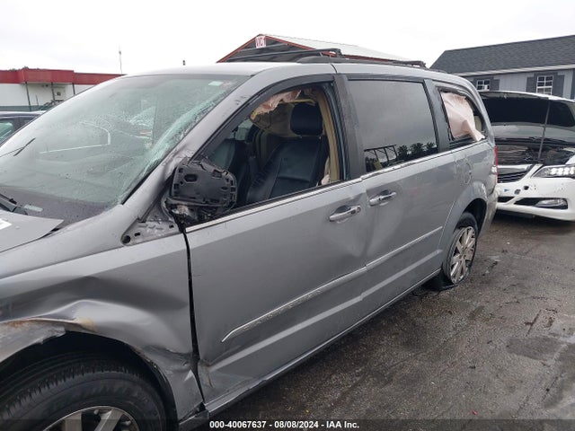 2C4RC1BG8FR544890 Chrysler Town & Country Touring