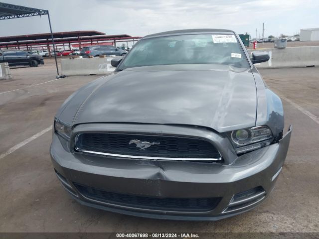 1ZVBP8EM5E5212821 Ford Mustang V6 Premium
