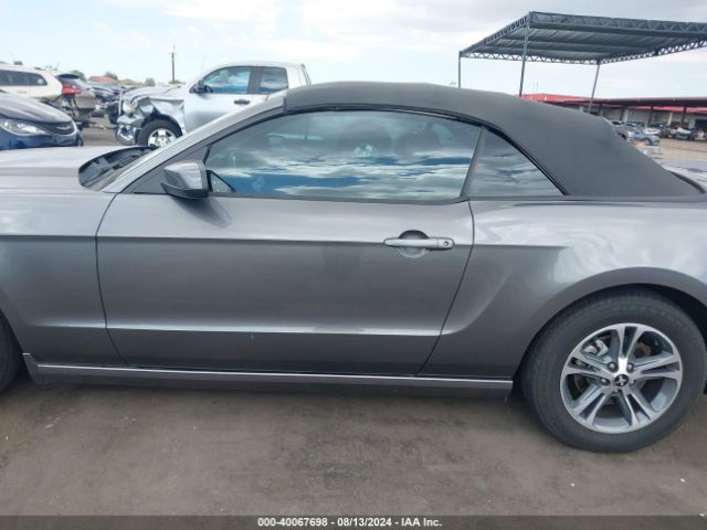 1ZVBP8EM5E5212821 Ford Mustang V6 Premium