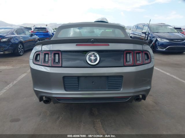1ZVBP8EM5E5212821 Ford Mustang V6 Premium