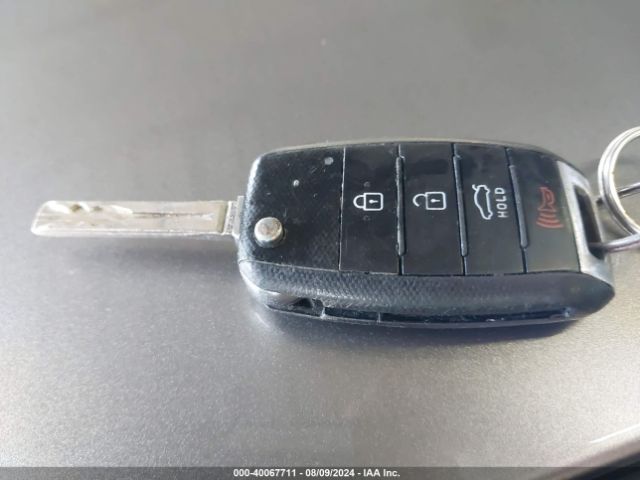 5XXGM4A72FG518821 KIA Optima Lx