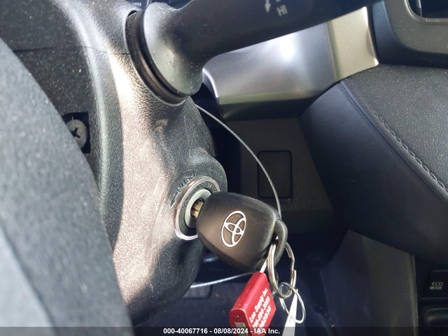 Toyota RAV4 LE 2016 JTMBFREV6GJ064838 Image 11