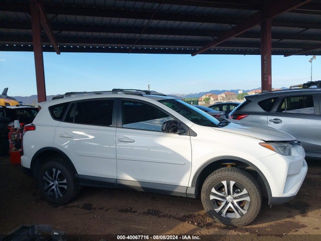 Toyota RAV4 LE 2016 JTMBFREV6GJ064838 Image 13