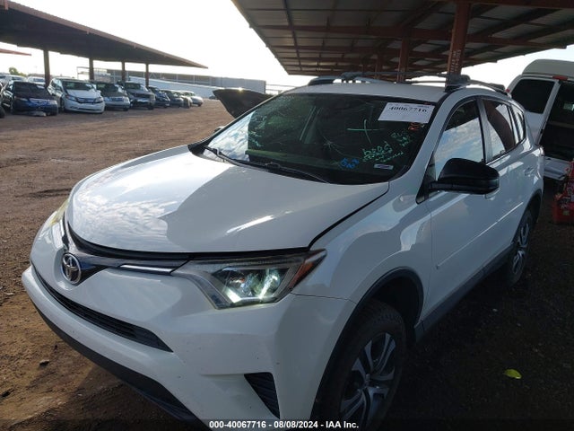 Toyota RAV4 LE 2016 JTMBFREV6GJ064838 Image 2