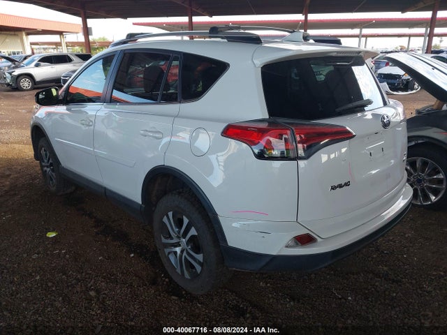 Toyota RAV4 LE 2016 JTMBFREV6GJ064838 Image 3