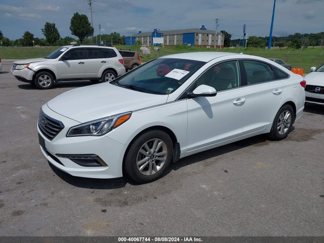 Hyundai SONATA ECO 2015 5NPE24AA2FH114138 Image 2