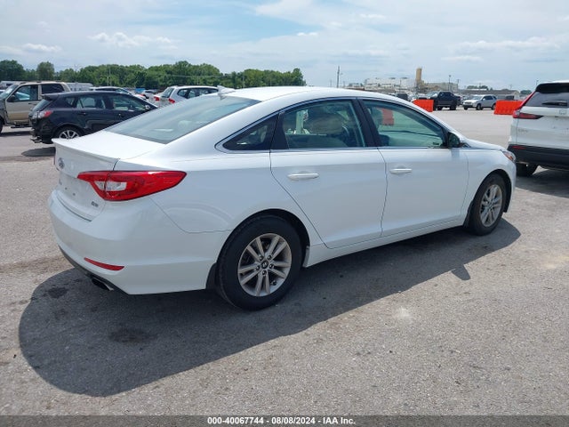 Hyundai SONATA ECO 2015 5NPE24AA2FH114138 Image 4