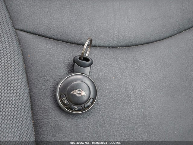 2009 MINI COOPER WMWMF33519TU73553 Photo 10