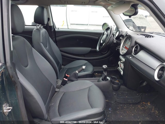 2009 MINI COOPER WMWMF33519TU73553 Photo 4