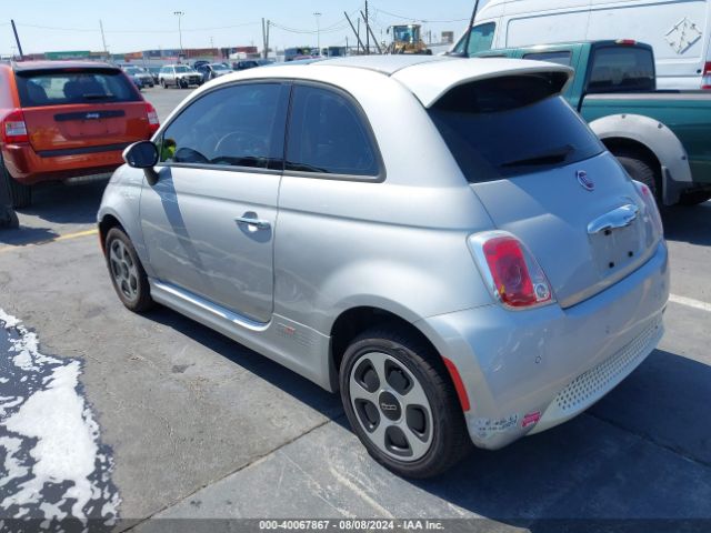 2013 FIAT 500E 3C3CFFGE0DT740547 Photo 2