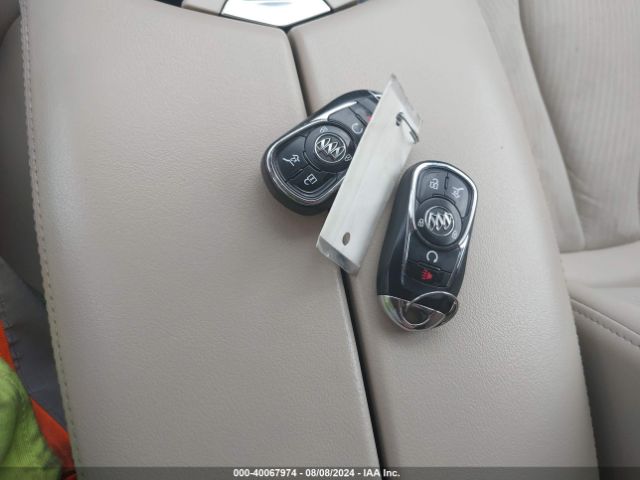 LRBFXCSAXJD058011 Buick Envision Preferred
