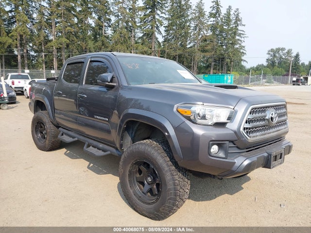 Toyota Tacoma Dbl Cab/sr/trdspt/or/pro 2017 5TFCZ5AN0HX098251 zdjęcie główne