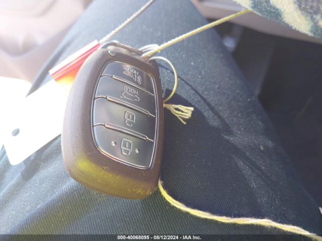 KM8J33A24JU705810 Hyundai Tucson Value