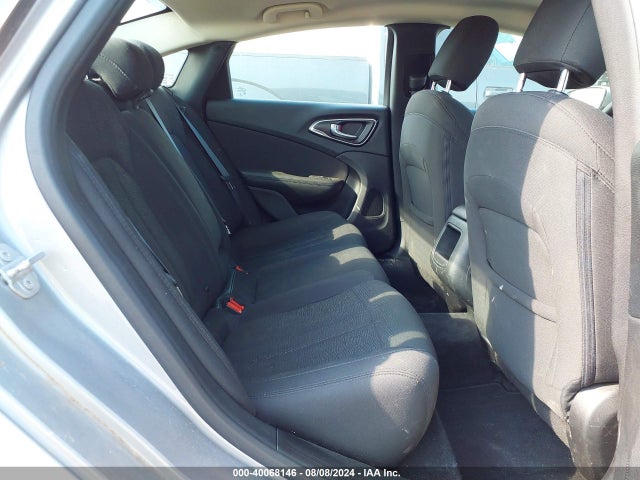 1C3CCCAB8FN761039 Chrysler 200 Limited