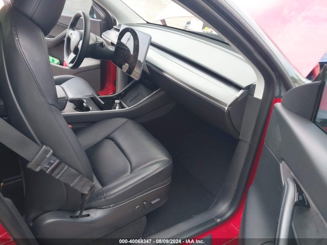 2021 TESLA MODEL Y 5YJYGDEE1MF105955 Photo 4