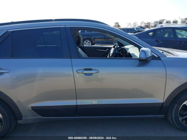 KNDCR3LE4P5060355 KIA NIRO EX