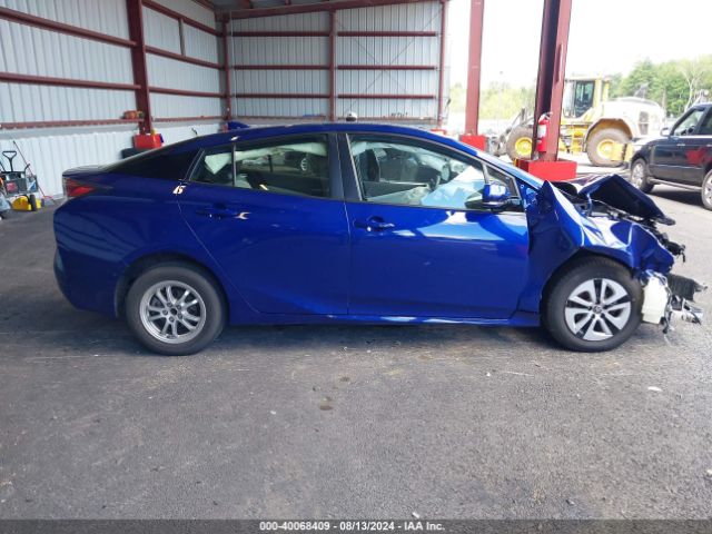 JTDKARFU7J3551837 Toyota Prius Four