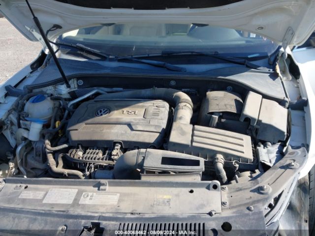 1VWBT7A31FC006976 Volkswagen Passat 1.8t Se