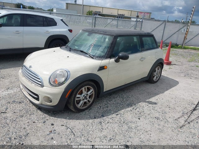 2013 MINI HARDTOP WMWSU3C50DT684104 Photo 1
