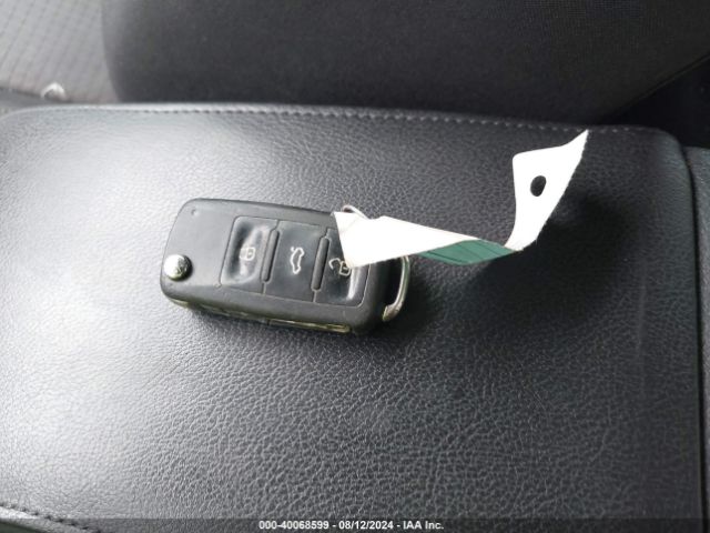 3VW2K7AJ8FM403763 Volkswagen Jetta 2.0l S