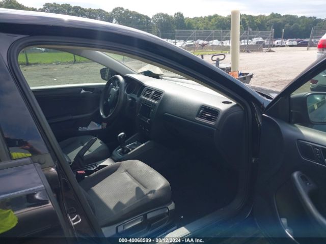 3VW2K7AJ8FM403763 Volkswagen Jetta 2.0l S