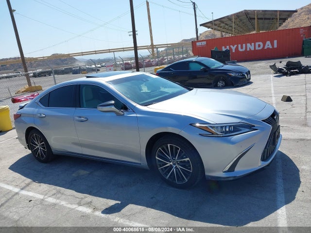 58ADA1C16PU036730 Lexus ES 300H