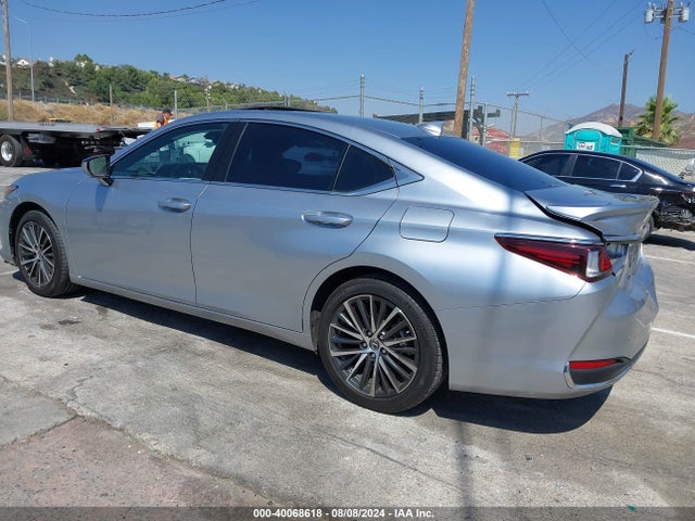 58ADA1C16PU036730 Lexus ES 300H
