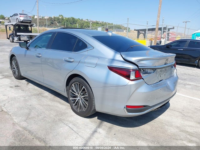 58ADA1C16PU036730 Lexus ES 300H