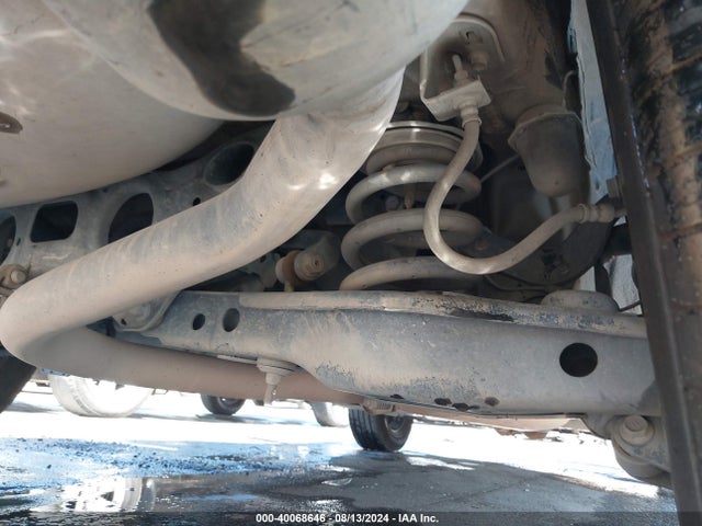 Toyota RAV4 LE 2015 JTMZFREVXFD073473 Image 17