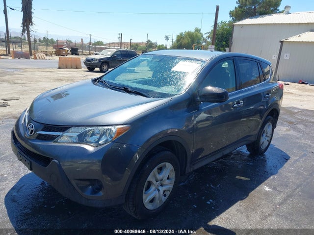 Toyota RAV4 LE 2015 JTMZFREVXFD073473 Image 2