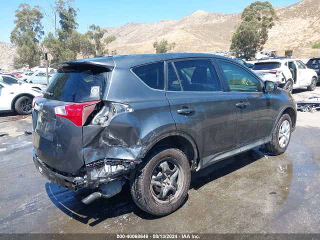 Toyota RAV4 LE 2015 JTMZFREVXFD073473 Image 4